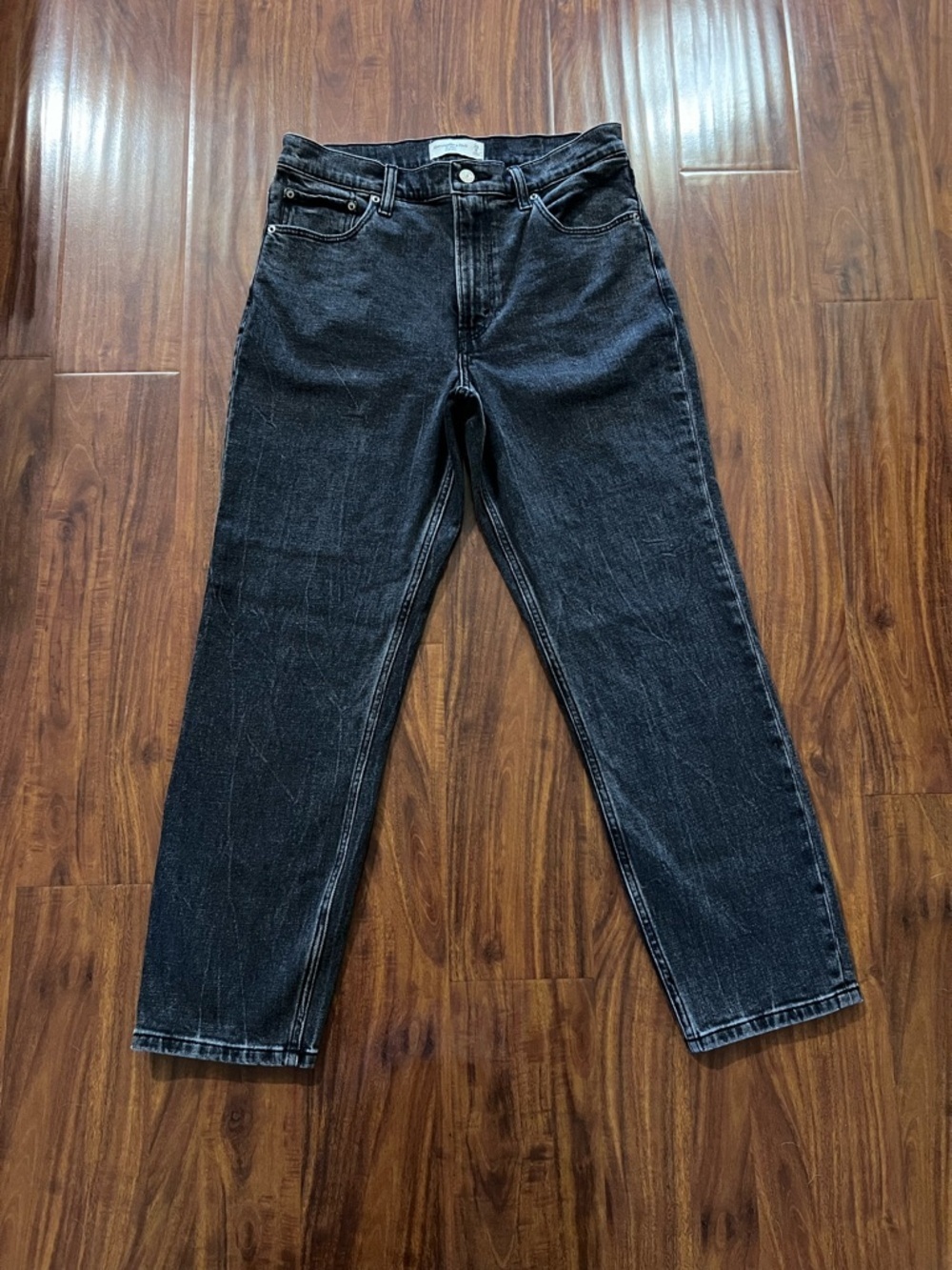 Abercrombie & Fitch The Mom High Rise Faded Black Jeans size 29